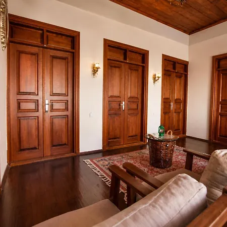 Hostel Lily Town Antalya