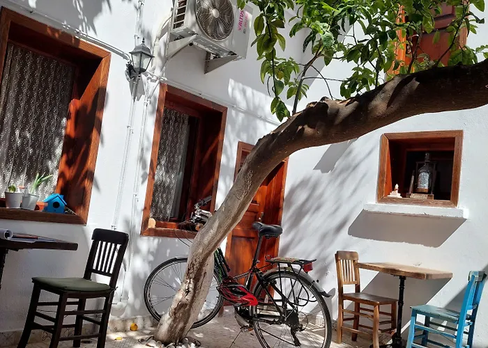 Lily Town אכסניה אנטליה