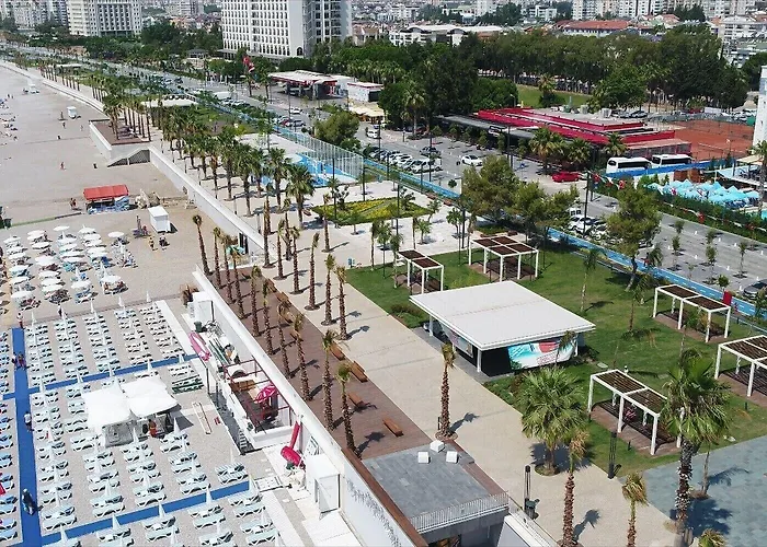 Lily Town אכסניה אנטליה