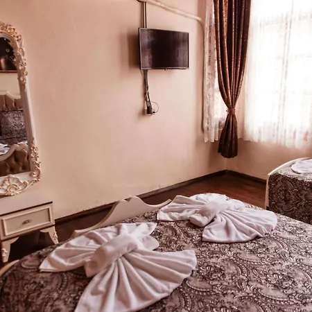 Lily Town Hostel *