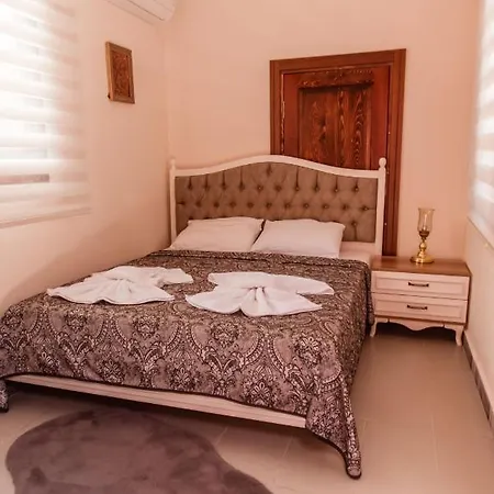 Lily Town Hostel *