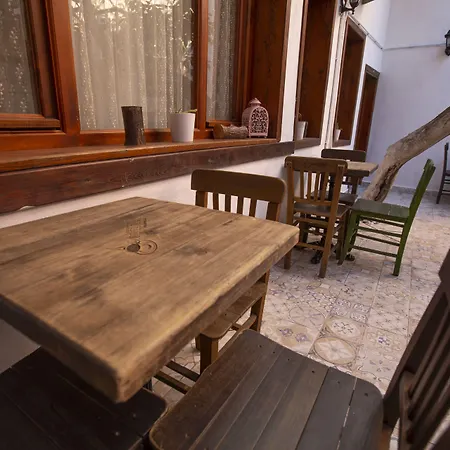 Hostel Lily Town Antalya